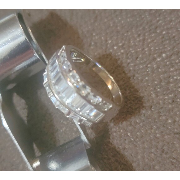 Ross Simons Dazzling CZ Ring Wedding Anniversary Exquisite 925 Sterling approx10 - Picture 2 of 13